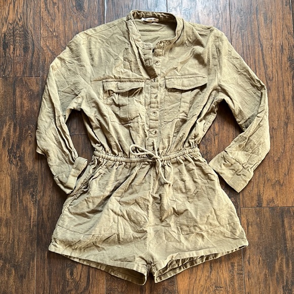 Billabong Green CottonWake The Night LongSleeved Romper - Picture 2 of 9